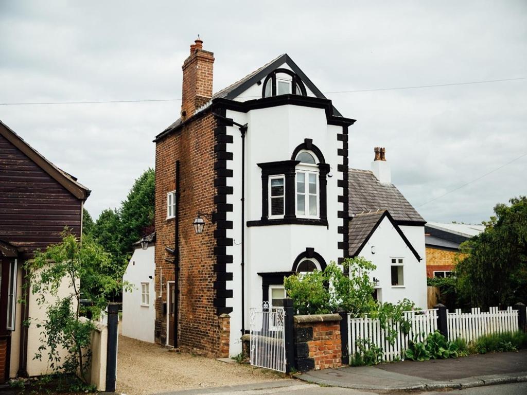 Langs Hall * Leyland